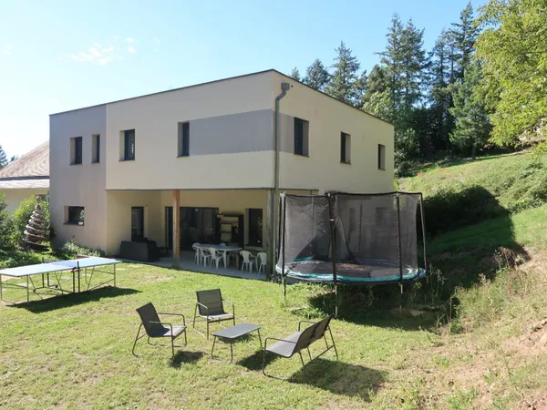 Maison 8 pièces 234 m²
