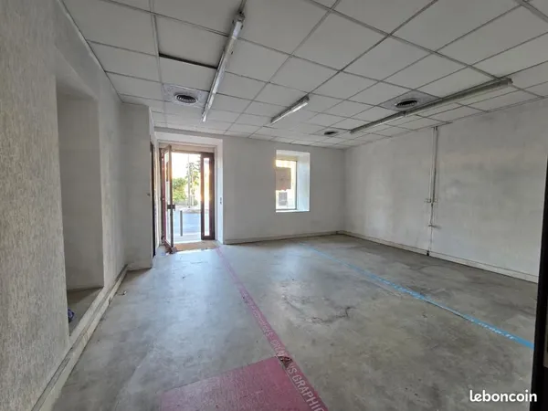 Local d'activité 52 m²