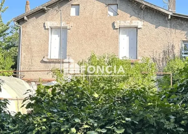 Périgueux - maison avec deux appartements indépendants, garage et jardin