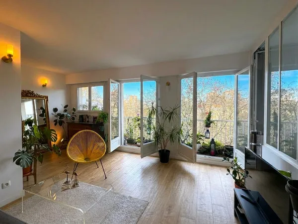 Grand 2 pièces à louer, vue dégagée, quartier recherché