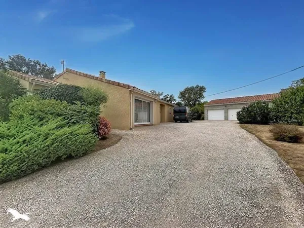 Maison de plain-pied 6 pièces 143 m²