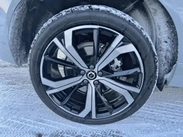 Volvo Xc60 t6 hybride rechargeable 350ch ultra style dark geartronic 8 awd — photo 11
