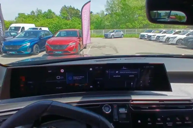 Peugeot 5008 hybrid 145 ch e-dcs6 — photo 16