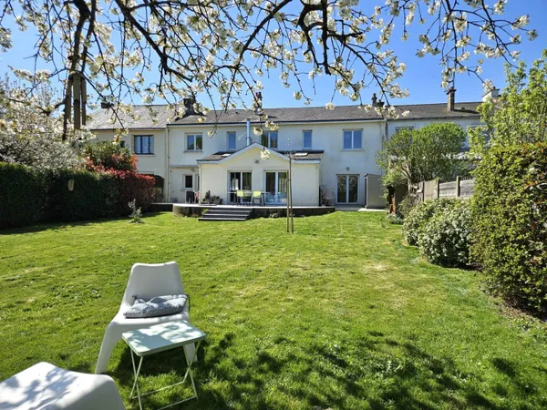 Maison 9 pièces 204 m²