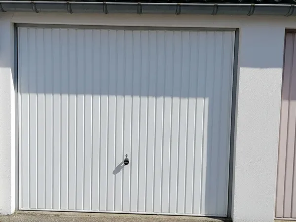 Garage d'environ 14m² à Louviers