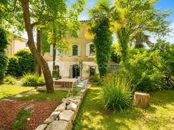 Maison 7 pièces 213 m²