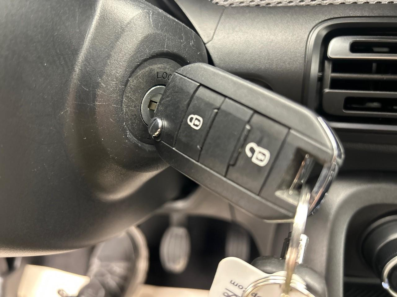 Citroën C3 turbo 100 ch manuelle plus — photo 19