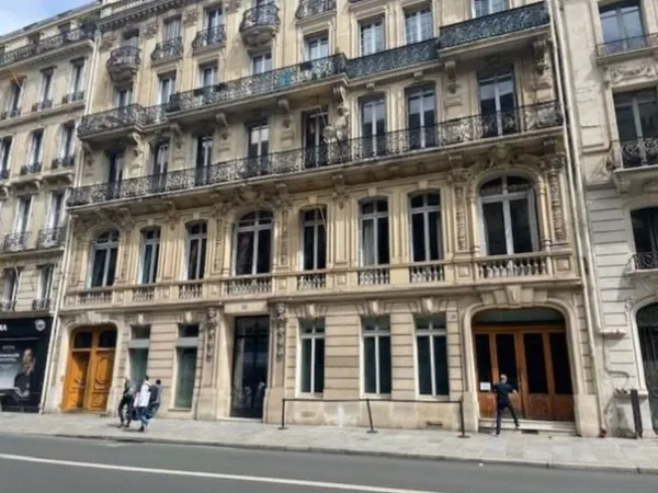 Bureaux 458 m²