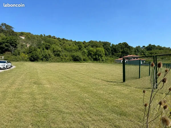 Terrain 1087 m² Polignac