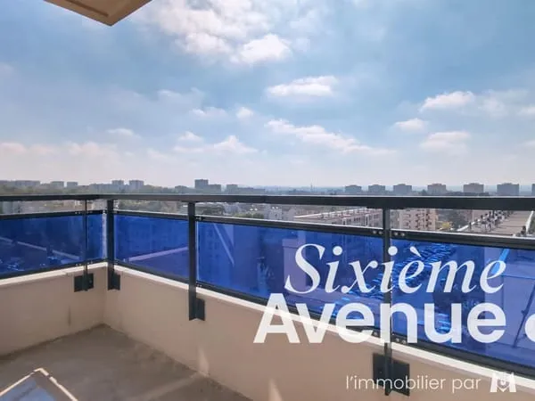 SAINT-PRIEST CENTRE-VILLE - T2 AVEC TERRASSE, VUE DÉGAGÉE ET CAVE - 49 m²