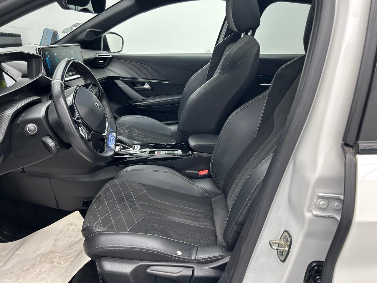 Peugeot 208 electrique 50 kwh 136ch gt pack — photo 10