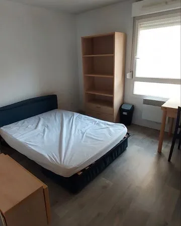 Studio meublé avec gardien Saint-Etienne 18m2 tréfilerie centre