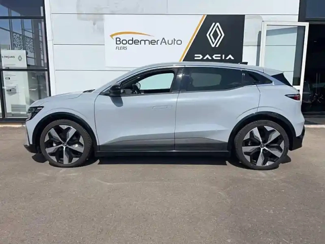 Renault Megane e-tech ev60 220 ch super charge — photo 2