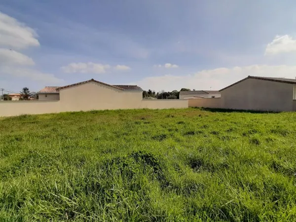 Terrain 579 m²