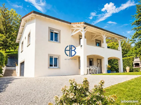 Propriété 7 pièces 160 m²