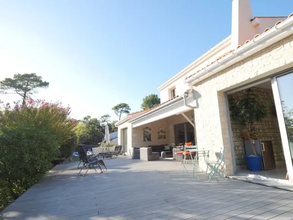 Saint Palais sur Mer, Le Platin Là où l'on marche jusqu'à la