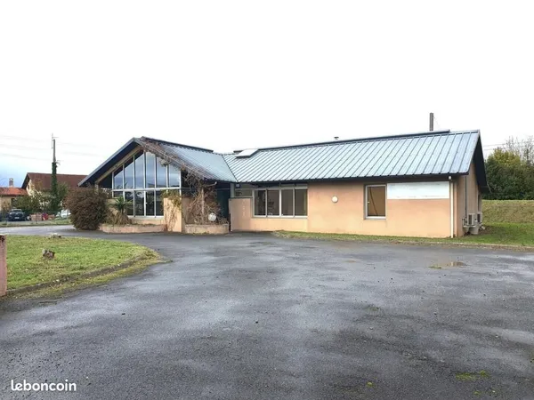 Local 200 m²