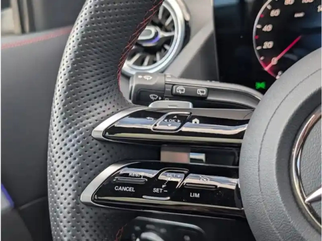 Mercedes Gla 200 d — photo 13