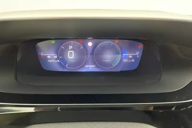 Peugeot 408 hybrid 136 e-dcs6 — photo 9