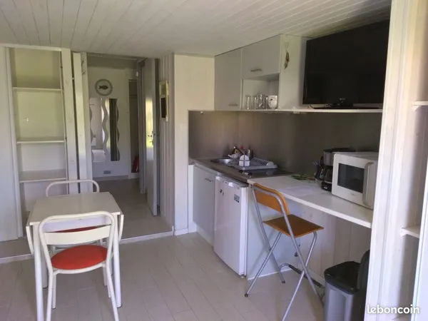 Studio plain pied 20 m² de Septembre à fin Juin uniquement