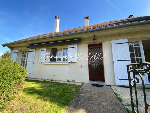 MAISON sur terrain constructible 2309 m2 St Arnoult e/Y