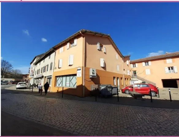 Local commercial 1 pièce 110 m²