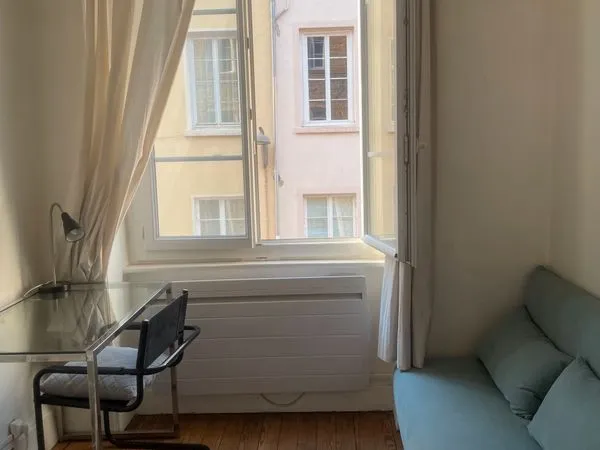 Appartement meublé 2 pièces + mezzanine ancien rénové