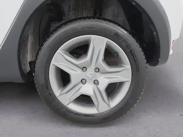 Dacia Sandero eco-g 100 — photo 16