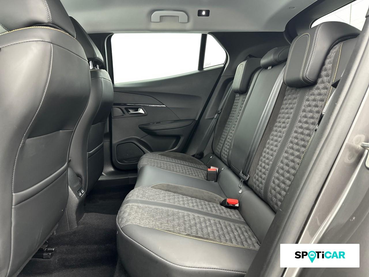 Peugeot 2008 1.2 puretech 130ch s&s roadtrip eat8 — photo 10