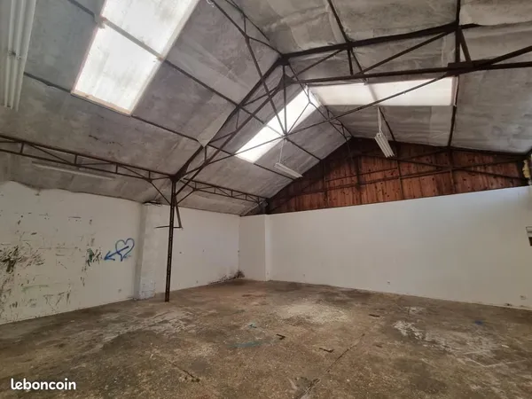 Hangar de stockage