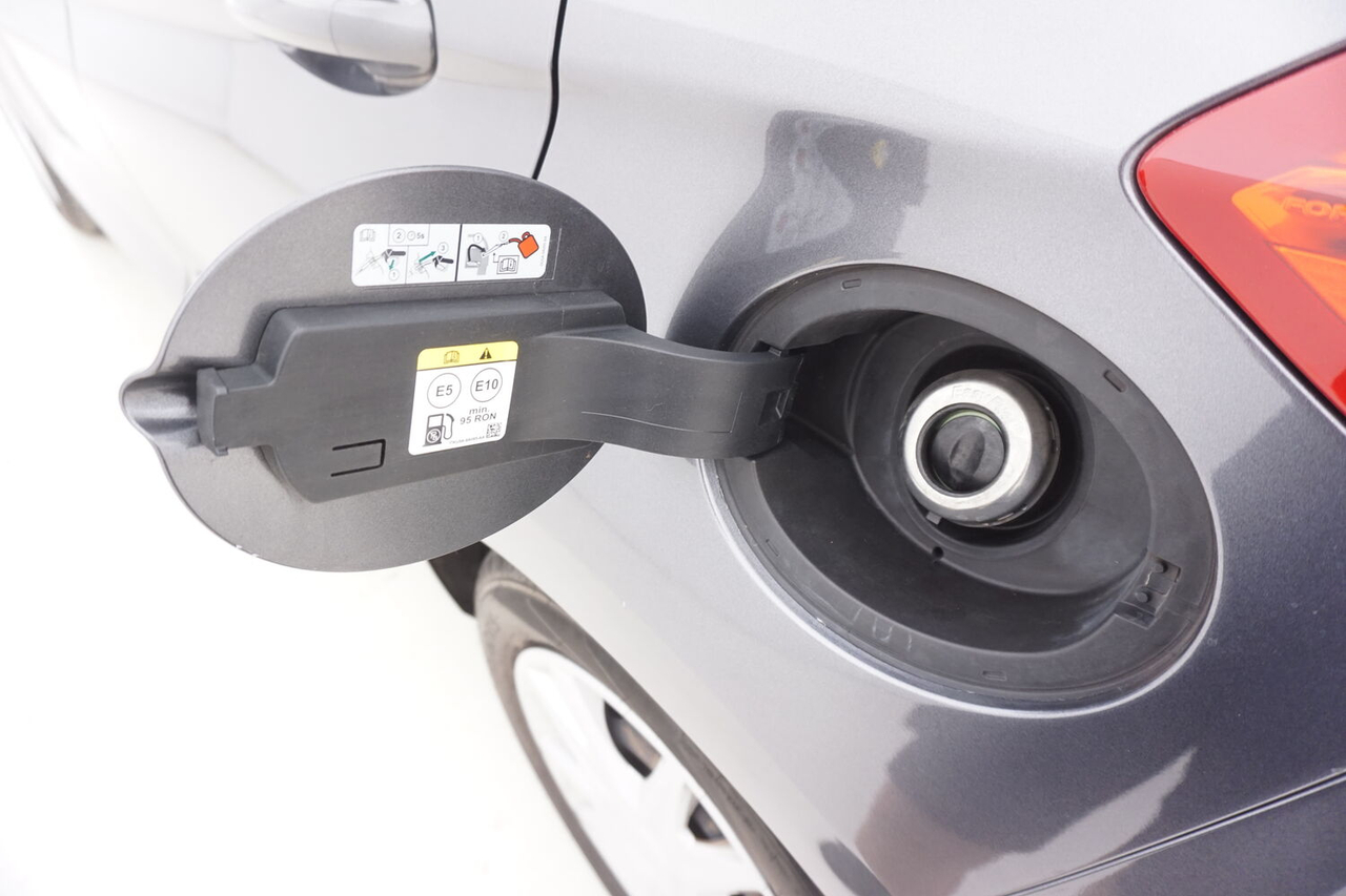 Ford Fiesta — photo 17