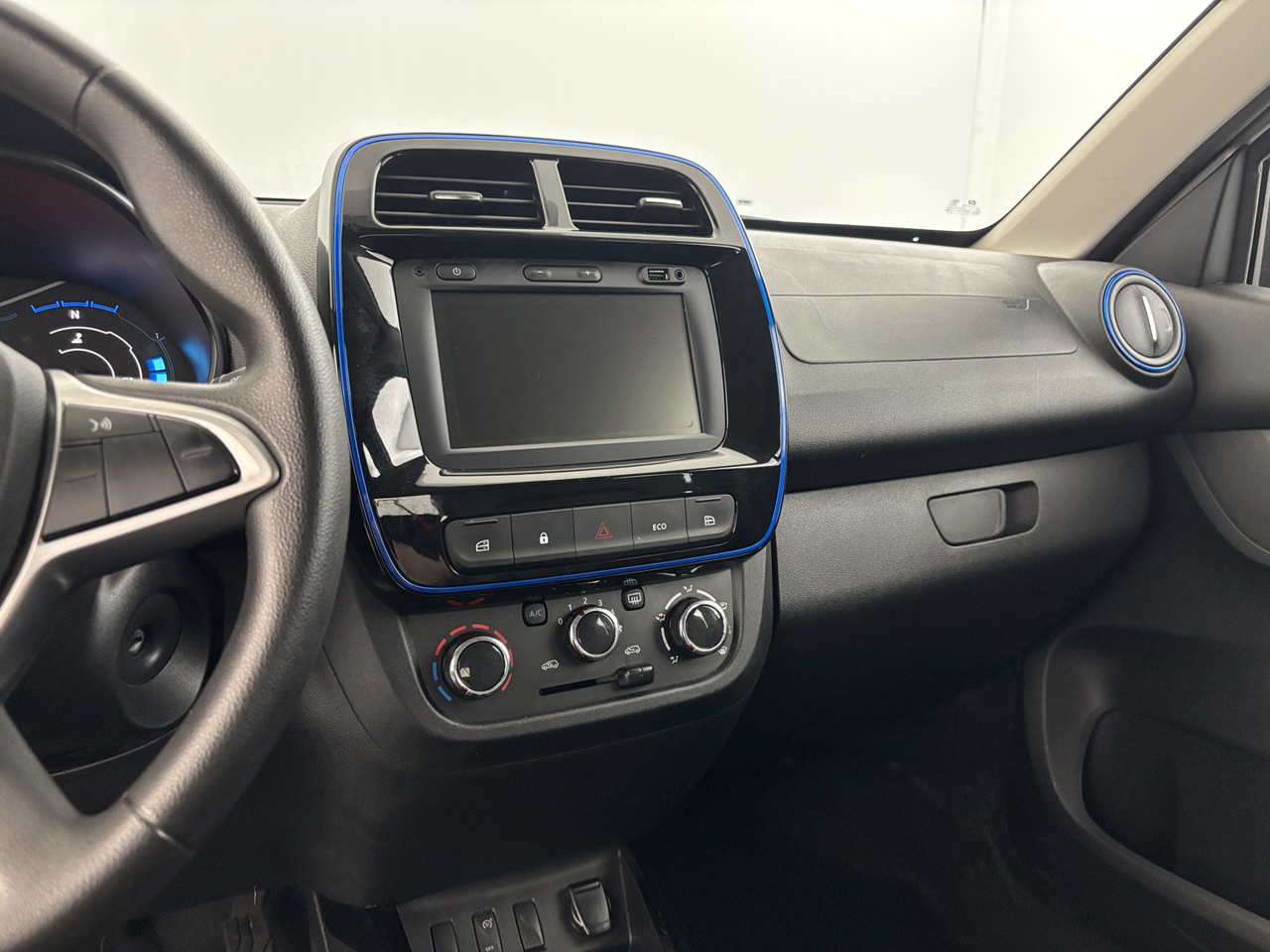 Dacia Spring — photo 12