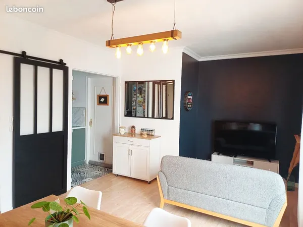 Maison au goût du jour proche commodités