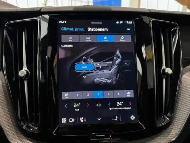 Volvo Xc60 t6 recharge awd 253 ch + 145 ch geartronic 8 ultimate style dark — photo 15