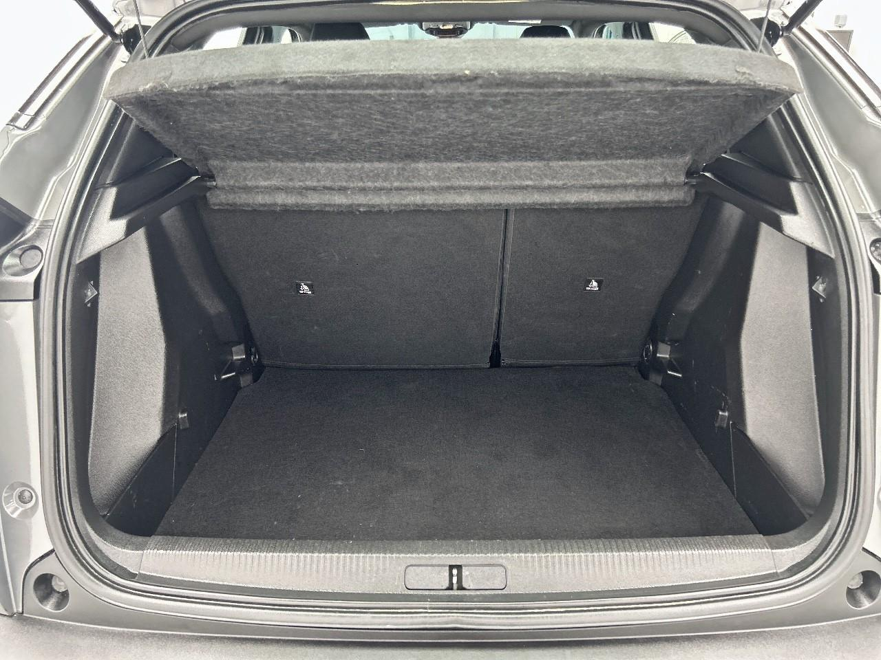 Peugeot 2008 hybrid 136 e-dcs6 active — photo 14
