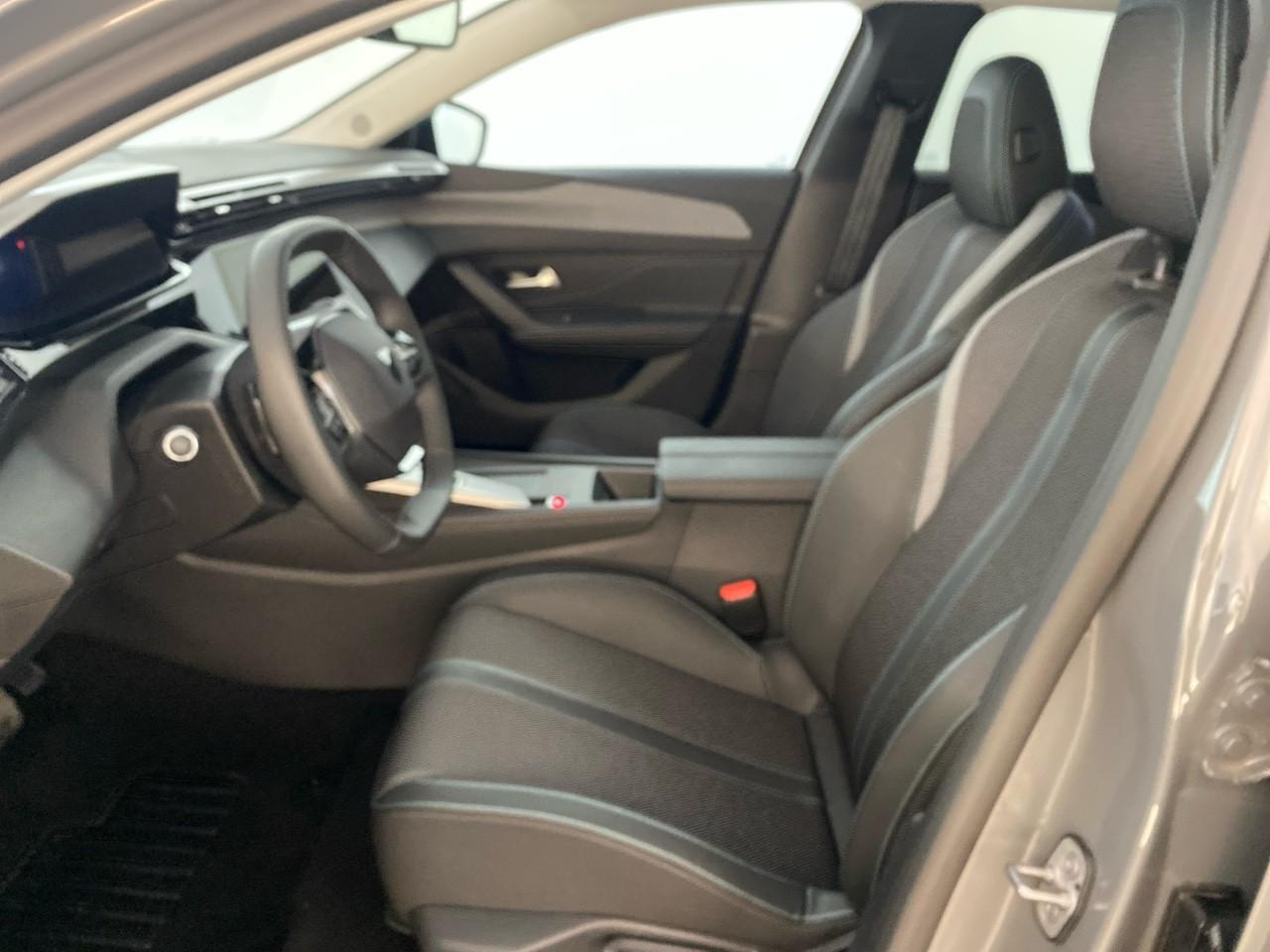Peugeot 408 electrique 58 kwh 210 ch allure — photo 9