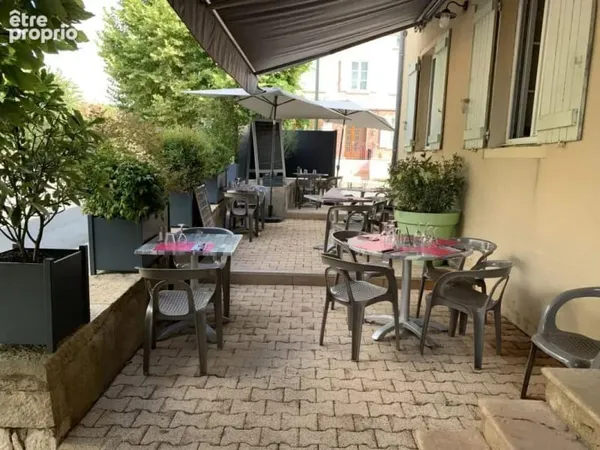 Maison 8 pièces 284 m²