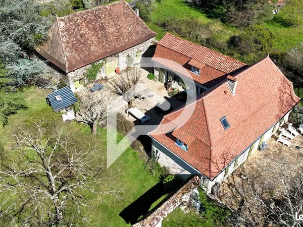 Propriété 7 pièces 207 m²