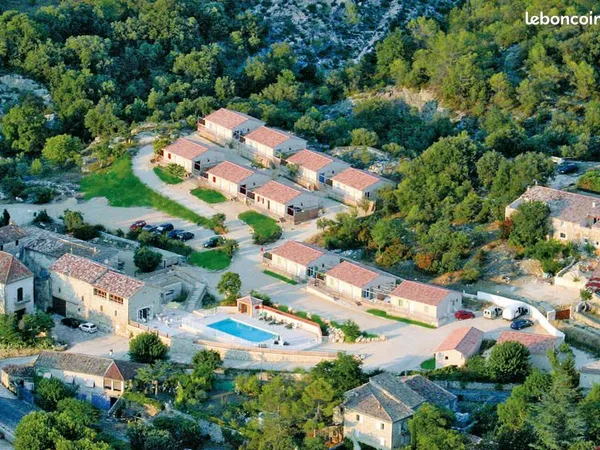 Location meublée dans résidence privée - RESIDENCE DU MONT BOUQUET