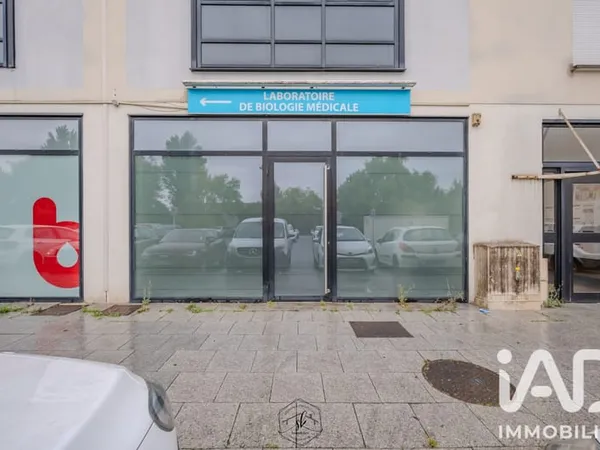 Local 1 pièce 80 m²