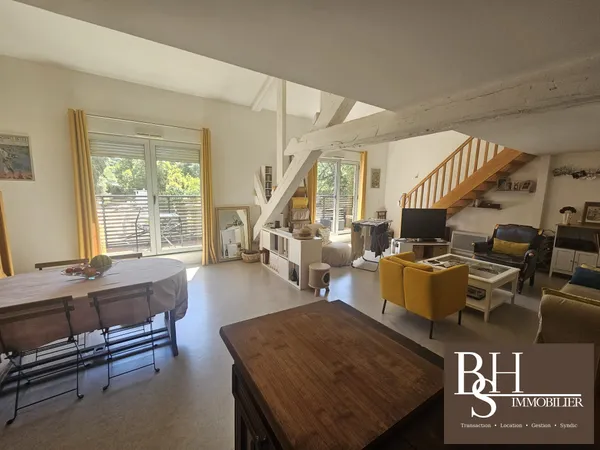 Poitiers centre-ville, appartement T4, 92 m² avec deux places d