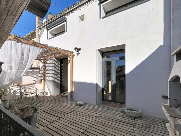 Maison à vendre vigneronne 6 pièces garage jardin POUZOLLES (34)