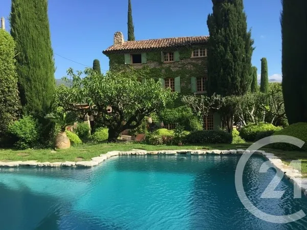 Maison 7 pièces 209 m²