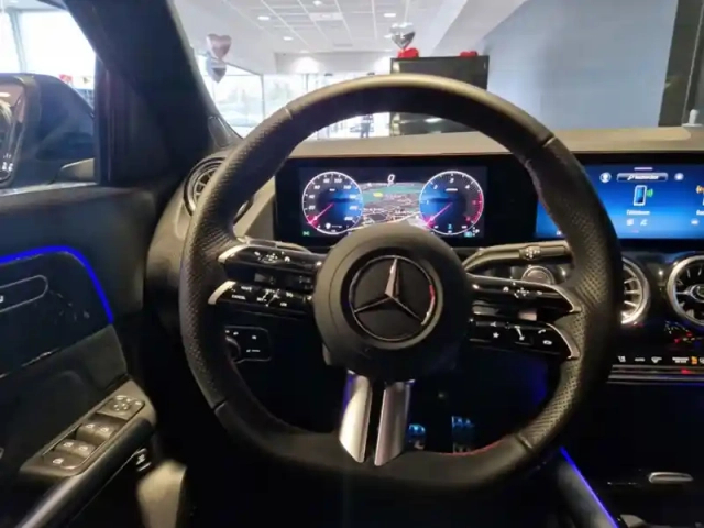 Mercedes Gla 200 d amg line — photo 20