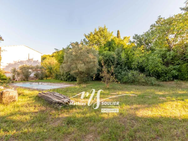 Terrain constructible de 473 m² proche du centre