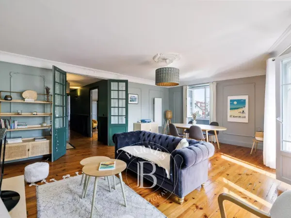 SAINT JEAN DE LUZ - CENTRE VILLE - MAGNIFIQUE APPARTEMENT