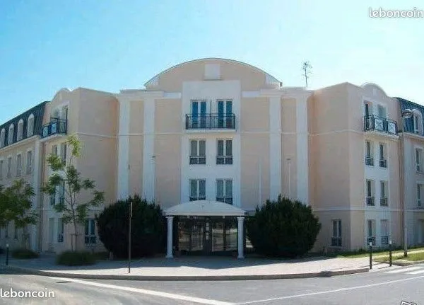 Studio a vendre ceegy le haut