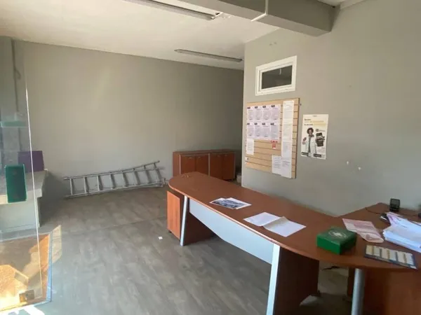 Local commercial 90 m²