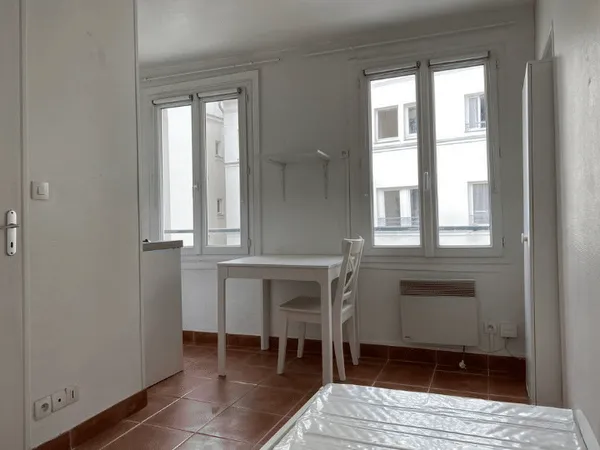 Studio 1 pièce 13 m²