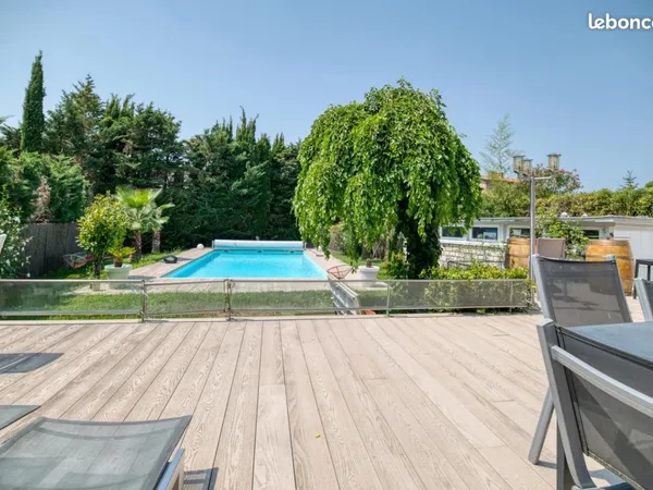 Maison 7 pièces 269 m²